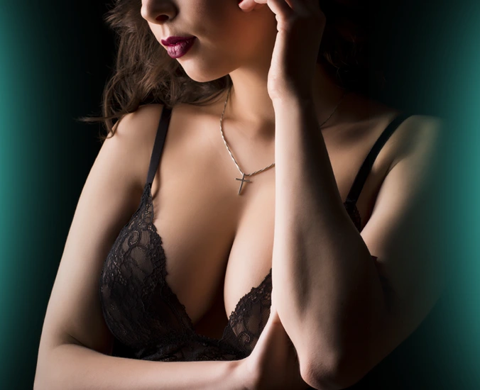 Breast augmentation with silicone implants by Dr Hanna, La Nouvelle Medical Spa, Ventura, Los Angeles